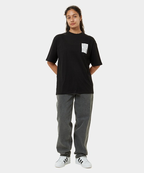 HUF（ハフ）の「BIG BLOCK TEE / HUF ハフ ヘビーウェイト プリント Tシャツ 半袖（Tシャツ/カットソー・メンズ・ブラック/ホワイト・SMALL/MEDIUM/LARGE/X-LARGE/XX-LARGE）」の15枚目の写真