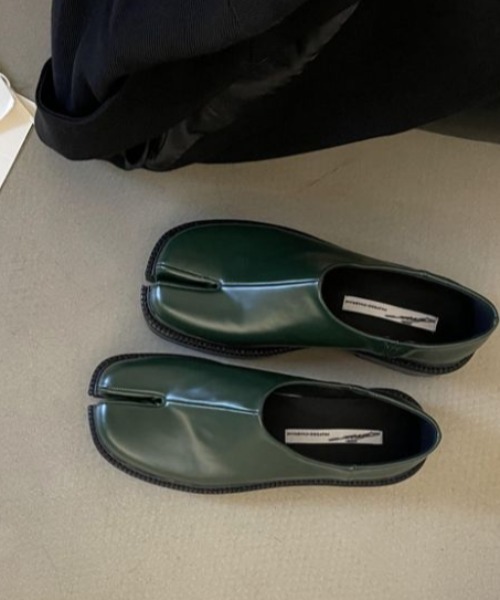 AMELY（エミリー）の「足袋ローヒールパンプス（パンプス）」 - WEAR
