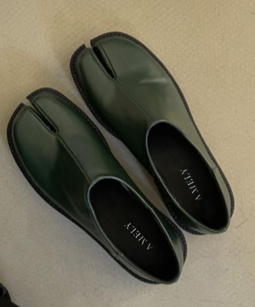 AMELY（エミリー）の「足袋ローヒールパンプス（パンプス・レディース・ブラック/グリーン/シルバー/オフホワイト・38/37/36/35/39）」の9枚目の写真
