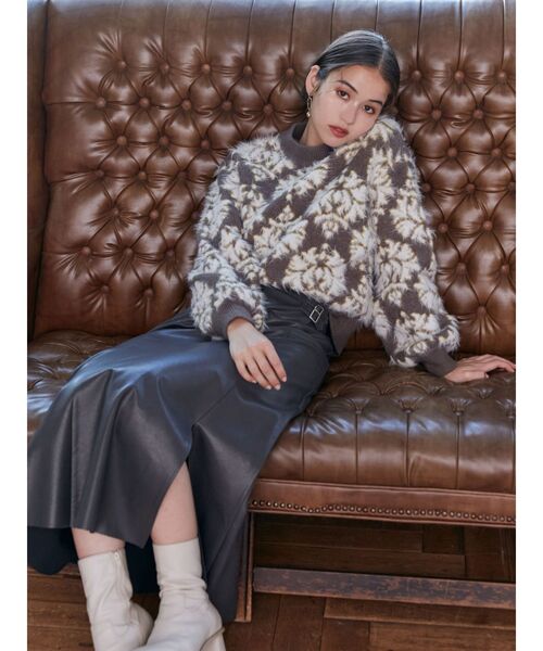 MURUA（ムルーア）の「ダマスクシャギーニットトップス（ニット/セーター・レディース・ブラック/パープル/モカ・FREE）」の5枚目の写真