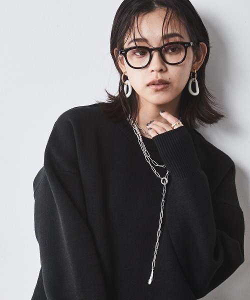 CHIC STYLE（シックスタイル）の「アームウォーマー付クルーネックニットプルオーバー ＜大きいサイズ有＞シックスタイル（ニット/セーター・レディース・グレー/アイボリー/ブラック/ブラウン・M/L/LL/3L/4L/5L）」の3枚目の写真