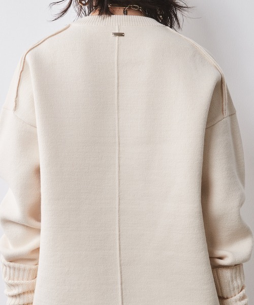 CHIC STYLE（シックスタイル）の「アームウォーマー付クルーネックニットプルオーバー ＜大きいサイズ有＞シックスタイル（ニット/セーター・レディース・グレー/アイボリー/ブラック/ブラウン・M/L/LL/3L/4L/5L）」の17枚目の写真