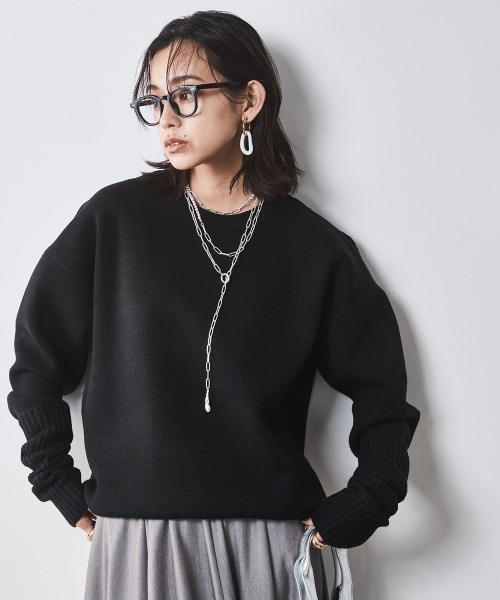 CHIC STYLE（シックスタイル）の「アームウォーマー付クルーネックニットプルオーバー ＜大きいサイズ有＞シックスタイル（ニット/セーター・レディース・グレー/アイボリー/ブラック/ブラウン・M/L/LL/3L/4L/5L）」の13枚目の写真