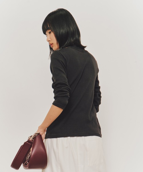 UNITED TOKYO(ユナイテッドトウキョウ)の「【2way】ソフトタッチロングスリーブトップス/ソフトタッチスリットネックトップス|ウォッシャブル/ロンT/春服(Tシャツ/カットソー・レディース・グレー/ダークブラウン/ホワイト/インディゴブルー/イエロー/ブルー・FREE)」の19枚目の写真