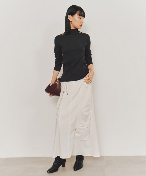 UNITED TOKYO(ユナイテッドトウキョウ)の「【2way】ソフトタッチロングスリーブトップス/ソフトタッチスリットネックトップス|ウォッシャブル/ロンT/春服(Tシャツ/カットソー・レディース・グレー/ダークブラウン/ホワイト/インディゴブルー/イエロー/ブルー・FREE)」の20枚目の写真