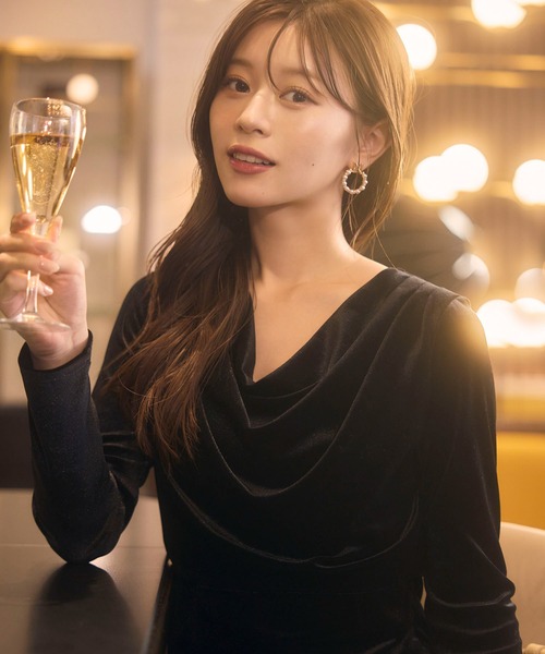 NOELA(ノエラ)の「ドレープベロアワンピ(ワンピース・レディース・ボルドー/ブラウン/ブラック・S/M)」の22枚目の写真