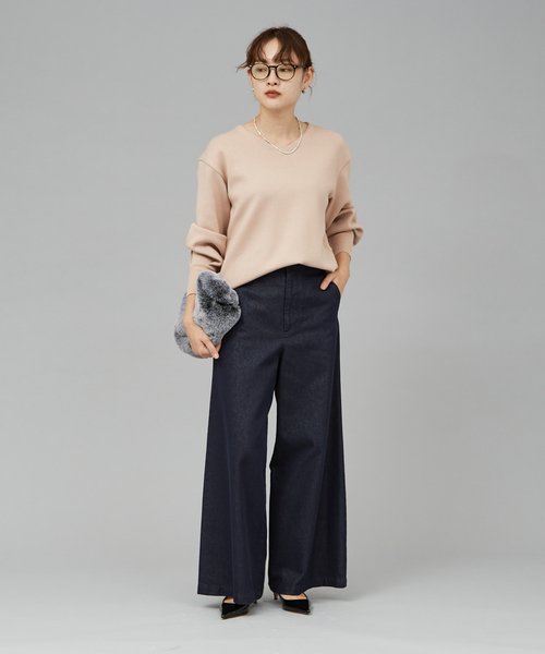 qualite（カリテ）の「リブスムースVネックニット（シャツ/ブラウス・レディース・チャコールグレー/スモークピンク/アイボリー/セージグリーン・フリー）」の5枚目の写真