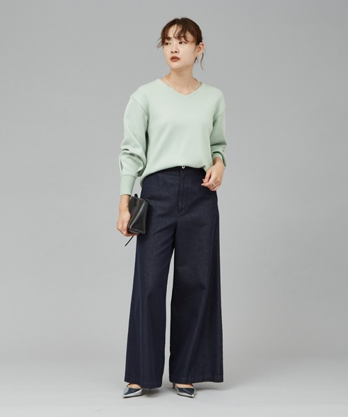 qualite（カリテ）の「リブスムースVネックニット（シャツ/ブラウス・レディース・チャコールグレー/スモークピンク/アイボリー/セージグリーン・フリー）」の12枚目の写真