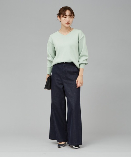 qualite（カリテ）の「リブスムースVネックニット（シャツ/ブラウス・レディース・チャコールグレー/スモークピンク/アイボリー/セージグリーン・フリー）」の13枚目の写真