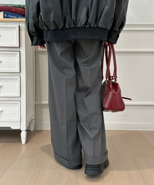 kutir(クティール)の「ワイドストレートスラックスパンツ(スラックス・レディース・グレー系その他2/ネイビー×ホワイト/ブラック×ホワイト/ブラック/チャコールグレー・マルチサイズ)」の9枚目の写真