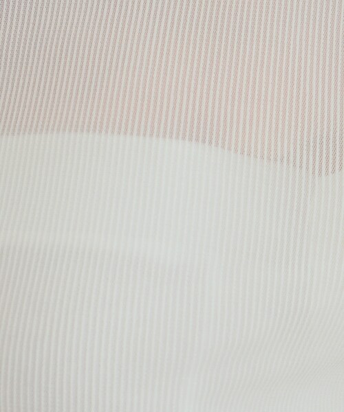 SHOO・LA・RUE（シューラルー）の「チュールストライプハイネック（Tシャツ/カットソー・レディース・チャコール/アイボリー系2/モスグリーン系2・04/01/02/03）」の7枚目の写真