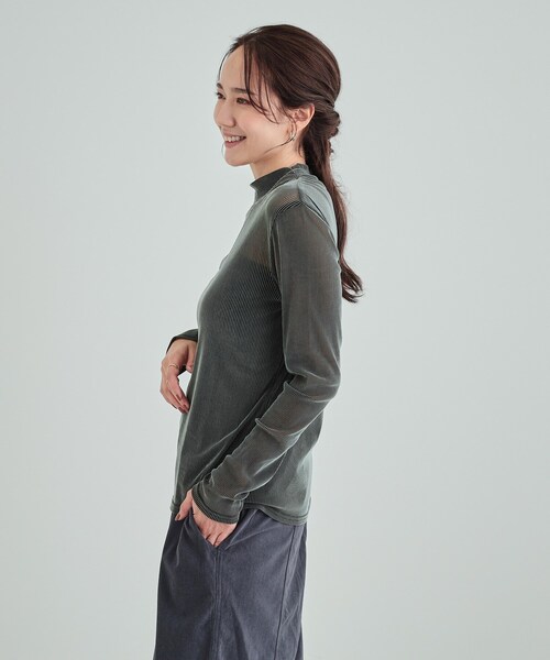 SHOO・LA・RUE（シューラルー）の「チュールストライプハイネック（Tシャツ/カットソー・レディース・チャコール/アイボリー系2/モスグリーン系2・04/01/02/03）」の13枚目の写真