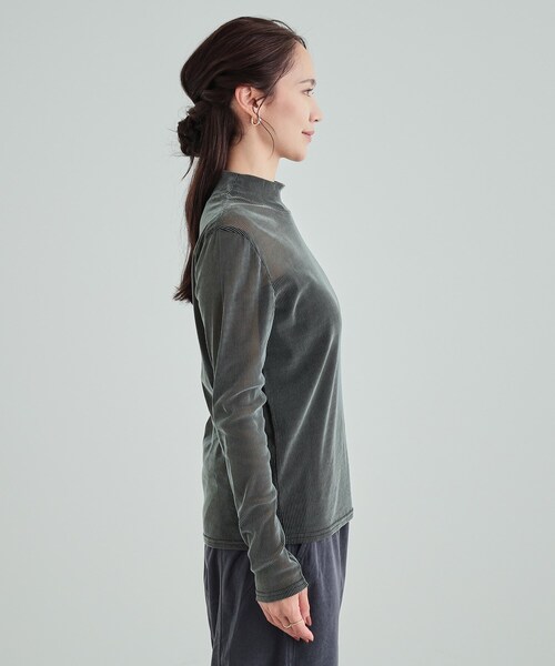 SHOO・LA・RUE（シューラルー）の「チュールストライプハイネック（Tシャツ/カットソー・レディース・チャコール/アイボリー系2/モスグリーン系2・04/01/02/03）」の17枚目の写真