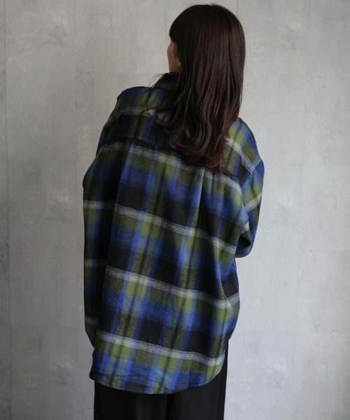 ap retro(アプレトロ)の「オンブレチェックオーバーシャツ / ネルシャツ(シャツ/ブラウス・レディース・ブラック/ブラウン/ライトベージュ/ボルドー/ブルー/オフホワイト/アイボリー/ベージュ/ブルー系その他/オレンジ・FREE)」の14枚目の写真