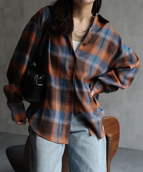 ap retro(アプレトロ)の「オンブレチェックオーバーシャツ / ネルシャツ(シャツ/ブラウス・レディース・ブラック/ブラウン/ライトベージュ/ボルドー/ブルー/オフホワイト/アイボリー/ベージュ/ブルー系その他/オレンジ・FREE)」の16枚目の写真