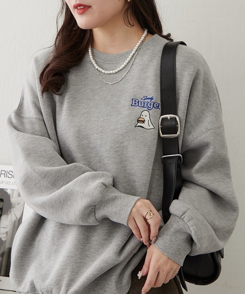 continuer de NICE CLAUP（コンティニューデナイスクラップ）の「ｵﾊﾞｹﾌﾟﾘﾝﾄｽｳｪｯﾄ（スウェット・レディース・ブラウン/スミクロ/アイボリー/グレー・FREE）」の6枚目の写真