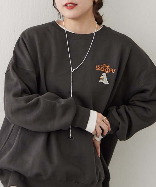 continuer de NICE CLAUP（コンティニューデナイスクラップ）の「ｵﾊﾞｹﾌﾟﾘﾝﾄｽｳｪｯﾄ（スウェット・レディース・ブラウン/スミクロ/アイボリー/グレー・FREE）」の12枚目の写真