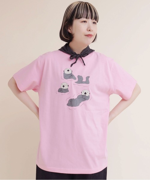 didizizi（ディディジジ）の「ラッコフレンズプリントTシャツ（Tシャツ/カットソー・レディース・ネイビー/ホワイト/ピンク・FREE）」の8枚目の写真