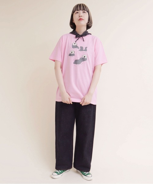 didizizi（ディディジジ）の「ラッコフレンズプリントTシャツ（Tシャツ/カットソー・レディース・ネイビー/ホワイト/ピンク・FREE）」の21枚目の写真