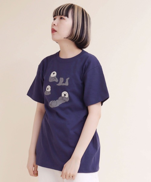 didizizi（ディディジジ）の「ラッコフレンズプリントTシャツ（Tシャツ/カットソー・レディース・ネイビー/ホワイト/ピンク・FREE）」の14枚目の写真