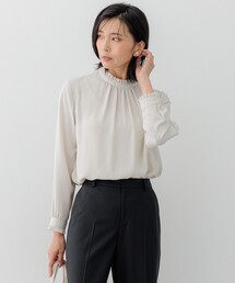 【吸水速乾/UVケア/防シワ性】バックサテンアムンゼン スタンドフリル ブラウス