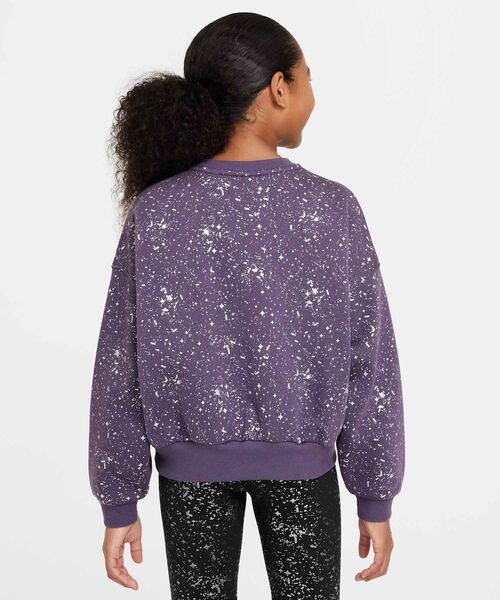 NIKE(ナイキ)の「ナイキ スポーツウェア クラブ フリース ジュニア (ガールズ) クルーネック スウェットシャツ / Nike Sportswear Club Fleece Big Kids' (Girls') Crew-Neck Sweatshirt HF4393-573 Dark Raisin(スウェット・キッズ・パープル系その他・130/140/150/160/170)」の3枚目の写真