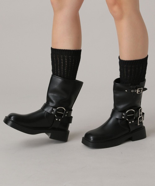 FOREVER 21（フォーエバー トゥエンティーワン）の「【2025SS】ミドルベルトブーツ（ブーツ・レディース・ブラウン/ブラック・LARGE/MEDIUM）」の4枚目の写真