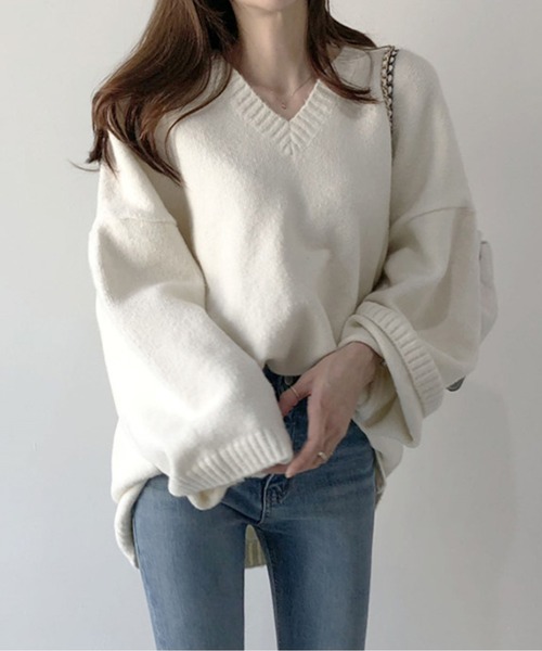 ボリュームスリーブVネックニット（Tシャツ/カットソー）｜AMAJI（アマジ）