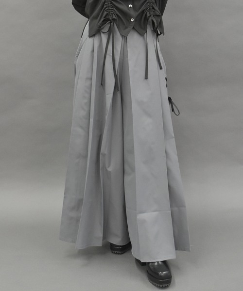 axes femme POETIQUE（アクシーズファムポエティック）の「タックデザイン袴パンツ（その他パンツ・レディース・パープル/ブラック/ワイン/グレー・MEDIUM）」の5枚目の写真