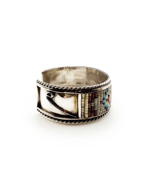 Indian Jewelry（インディアンジュエリー）の「THEATER シアター オルテガネイティブデザインシルバーバングル Made in USA（バングル/リストバンド・メンズ・ベージュ/グレー/ブルー/アイボリー・FREE）」の9枚目の写真