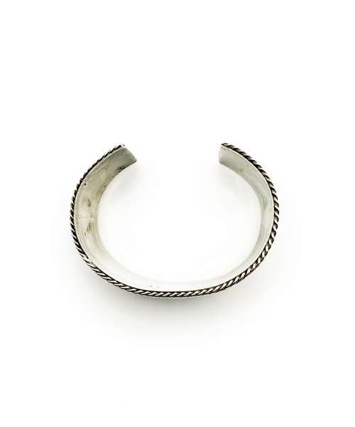 Indian Jewelry（インディアンジュエリー）の「THEATER シアター オルテガネイティブデザインシルバーバングル Made in USA（バングル/リストバンド・メンズ・ベージュ/グレー/ブルー/アイボリー・FREE）」の11枚目の写真