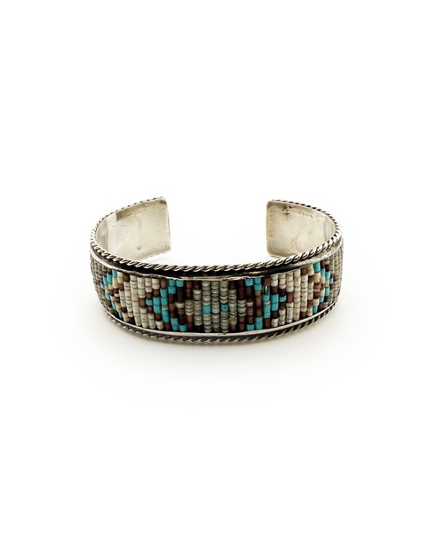 Indian Jewelry（インディアンジュエリー）の「THEATER シアター オルテガネイティブデザインシルバーバングル Made in USA（バングル/リストバンド・メンズ・ベージュ/グレー/ブルー/アイボリー・FREE）」の8枚目の写真