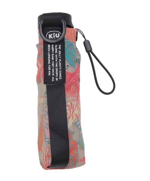 KiU（キウ）の「超軽量 UVカット コンパクトアンブレラ 晴雨兼用（折りたたみ傘・レディース・カラフル/レオパード/アニマル/ブラック/タイガーカモ・FREE）」の22枚目の写真