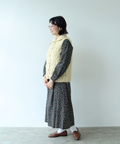 PAR ICI（パーリッシィ）の「ネパールハンドニット ハイネックベスト（ベスト・レディース・アイボリー/ダークブラウン・FREE）」の9枚目の写真