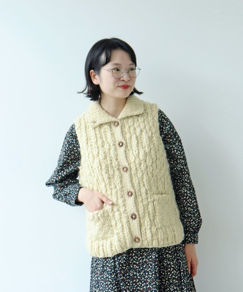 PAR ICI（パーリッシィ）の「ネパールハンドニット ハイネックベスト（ベスト・レディース・アイボリー/ダークブラウン・FREE）」の4枚目の写真