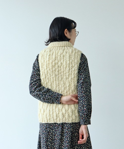 PAR ICI（パーリッシィ）の「ネパールハンドニット ハイネックベスト（ベスト・レディース・アイボリー/ダークブラウン・FREE）」の6枚目の写真