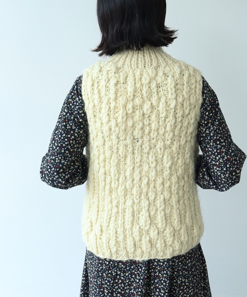 PAR ICI（パーリッシィ）の「ネパールハンドニット ハイネックベスト（ベスト・レディース・アイボリー/ダークブラウン・FREE）」の11枚目の写真