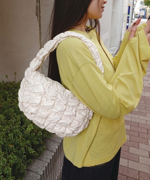 CORNERS（コーナーズ）の「ギャザーキルティングハンドバッグ（ハンドバッグ・レディース・シルバー/アイボリー/ブラック・FREE）」の6枚目の写真