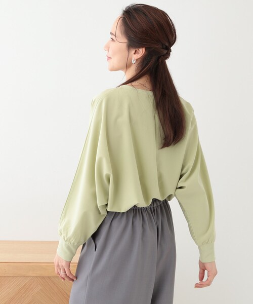 DRESKIP（ドレスキップ）の「【高レビュー/洗える/洗濯後シワになりにくい/体型カバー】お袖ゆったり さらさらドルマンブラウス（シャツ/ブラウス・レディース・ブラック/ライトグレー/ピンク系/スモーキーグリーン系/ライトベージュ/ライトブルー・00）」の20枚目の写真