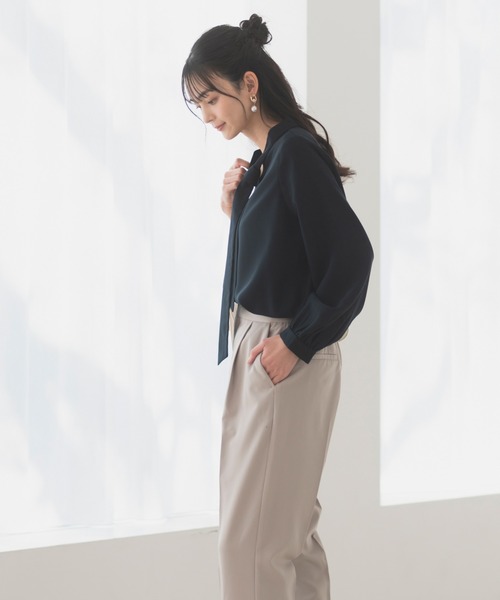 CELEN（セレン）の「【洗える/防シワ加工/UV加工/花粉防止】2WAYボウタイブラウス 長袖（シャツ/ブラウス・レディース・グレー系その他/ホワイト/ブルー/ネイビー/ピンクベージュ/ブラック・L/M/S）」の17枚目の写真