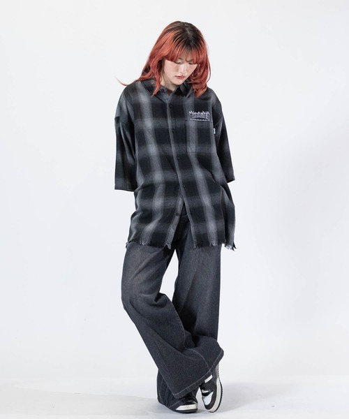 THRASHER(スラッシャー)の「【at】〔THRASHER/スラッシャー〕CHECK DAMAGE S/S SHIRT オンブレチェック ロゴ刺繍 ダメージシャツ(シャツ/ブラウス・メンズ・ブラウン/ブラック/ホワイト・LARGE/MEDIUM)」の22枚目の写真