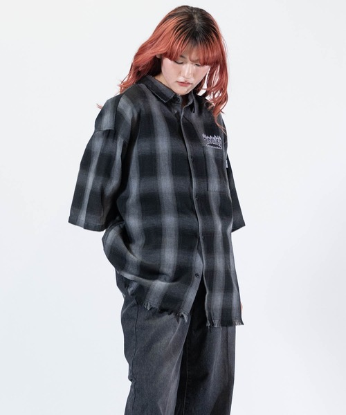 THRASHER(スラッシャー)の「【at】〔THRASHER/スラッシャー〕CHECK DAMAGE S/S SHIRT オンブレチェック ロゴ刺繍 ダメージシャツ(シャツ/ブラウス・メンズ・ブラウン/ブラック/ホワイト・LARGE/MEDIUM)」の20枚目の写真