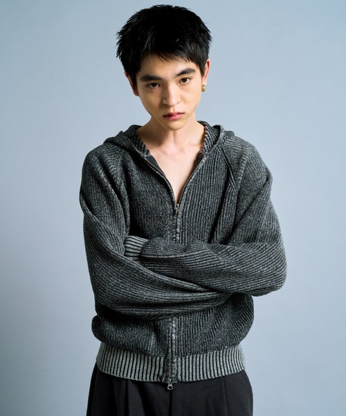 Camphor wood（カンファーウッド）の「double zip mix yarn knit