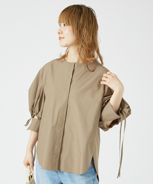 Rouge vif Anna(ルージュヴィフアンナ)の「スラッシュカフス・パフ袖ブラウス(シャツ/ブラウス・レディース・モカ/ブラック/オフホワイト・フリー)」の8枚目の写真