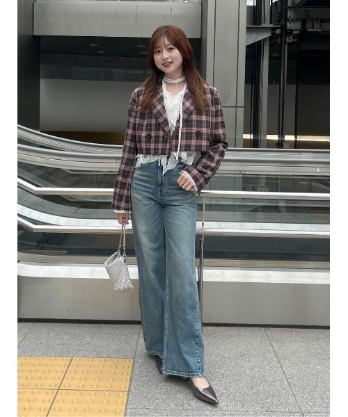 rienda（リエンダ）の「サイドVラインジャストウエストパンツ（デニムパンツ・レディース・ブルー/ライトブルー・MEDIUM/X-SMALL/SMALL）」の14枚目の写真