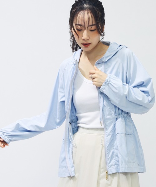 TIGORA(ティゴラ)の「ティゴラ TIGORA フィットネス 縦畝ウエストシャーリングジャケット(ナイロンジャケット・レディース・ラベンダー/ライトベージュ・S/M/L/XL)」の4枚目の写真
