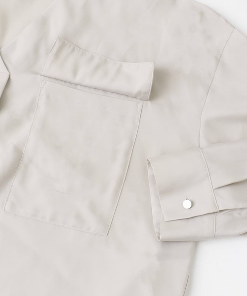 URBAN RESEARCH ROSSO WOMEN(アーバンリサーチ ロッソ)の「キュプラツイルVネックブラウス(シャツ/ブラウス・レディース・ブルー/モカ/ライトベージュ・FREE)」の16枚目の写真