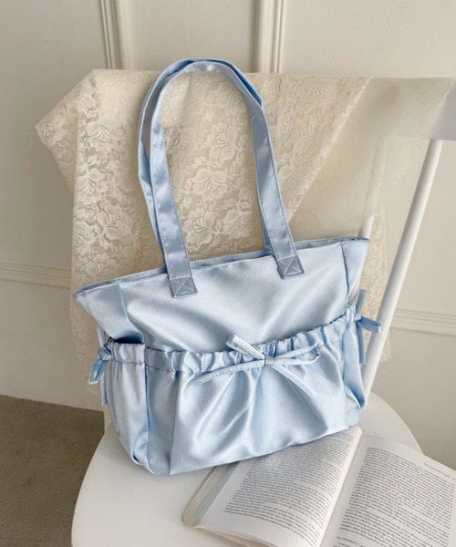 Loueme(ルエム)の「メニーポケットリボンサテンバッグ(トートバッグ・レディース・ピンク/ライトブルー/アイボリー/ブラック・FREE)」の17枚目の写真