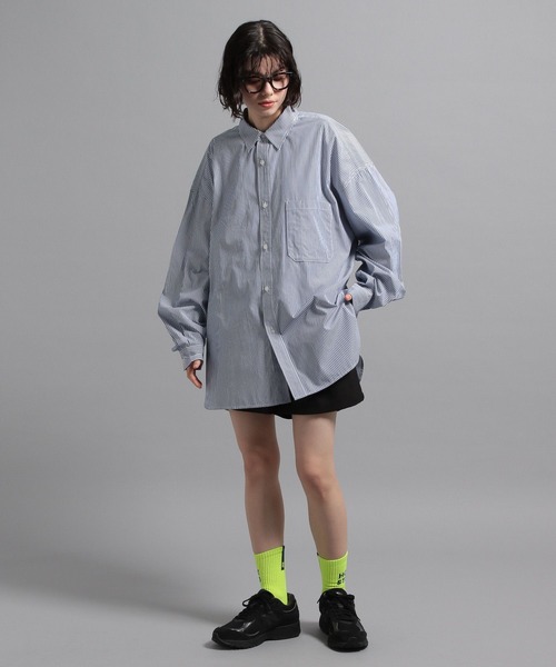 GEORGE'S（ジョージズ）の「ストライプBIGシャツ（シャツ/ブラウス・メンズ・ホワイト×ブルー/ホワイト×グレー・MEDIUM/LARGE）」の4枚目の写真