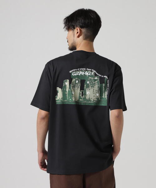 Gramicci（グラミチ）の「GRAMICCI/グラミチ　STONEHENGE TEE　ストーンヘンジＴシャツ（Tシャツ/カットソー・メンズ・ブラック/グレー・XL/M/L）」の3枚目の写真